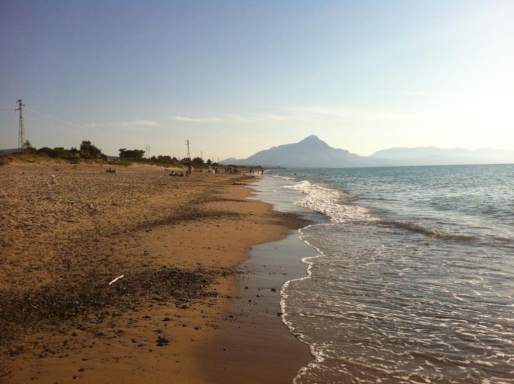 Case Vacanze Casa Romana Ласкарі Екстер'єр фото